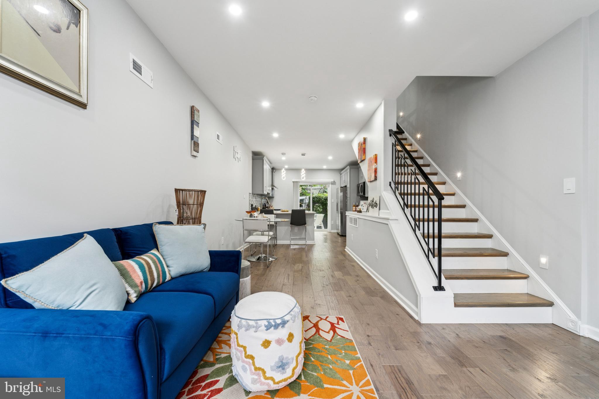 2124 Fernon Street Philadelphia, PA 19145 - Photo 3 of 31