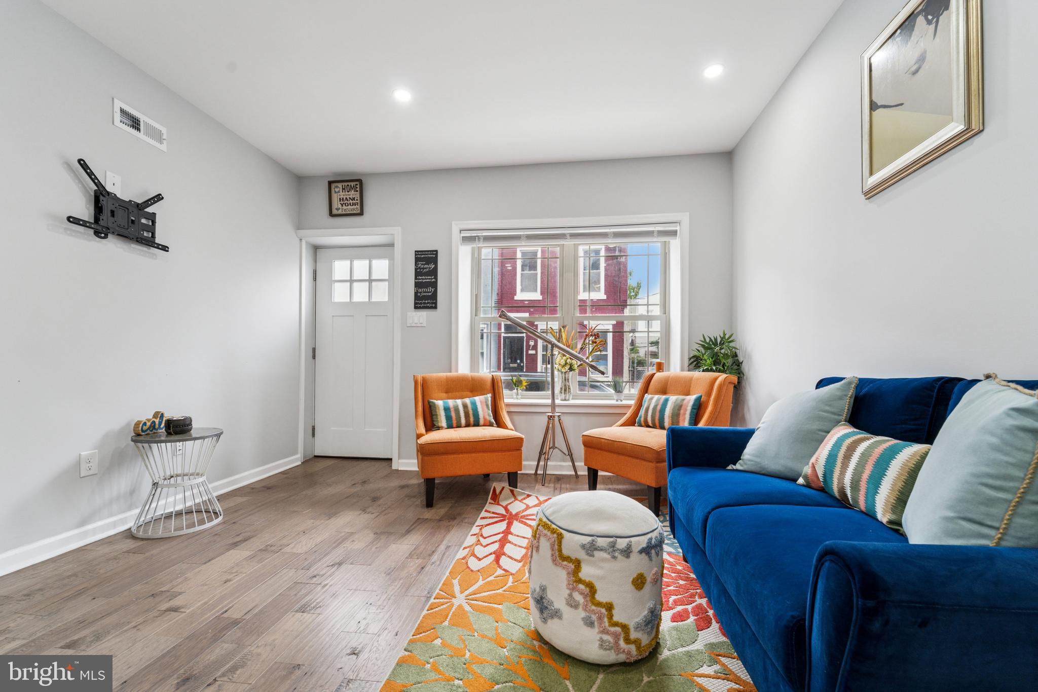 2124 Fernon Street Philadelphia, PA 19145 - Photo 4 of 31