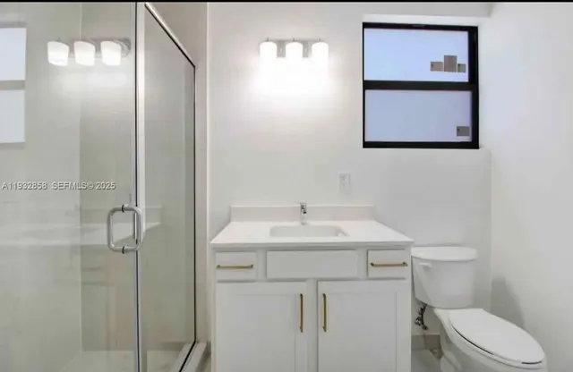 $1,700 | 32207 Southwest 196th Avenue, Unit 2, Homestead, FL 33030