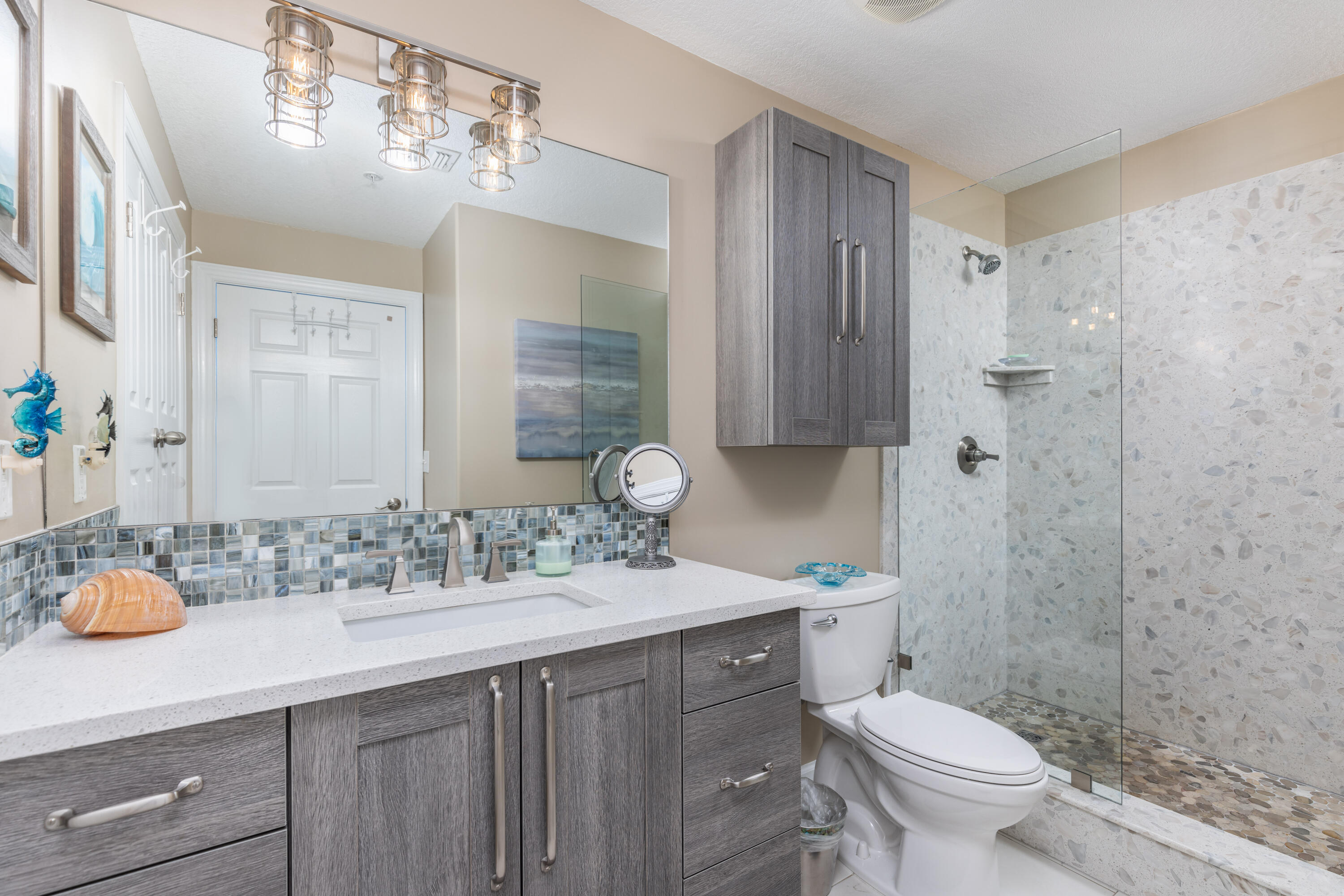 17545 Front Beach Road, Unit 1608 Panama City Beach, FL 32413 - Photo 13 of 26 Master Bath