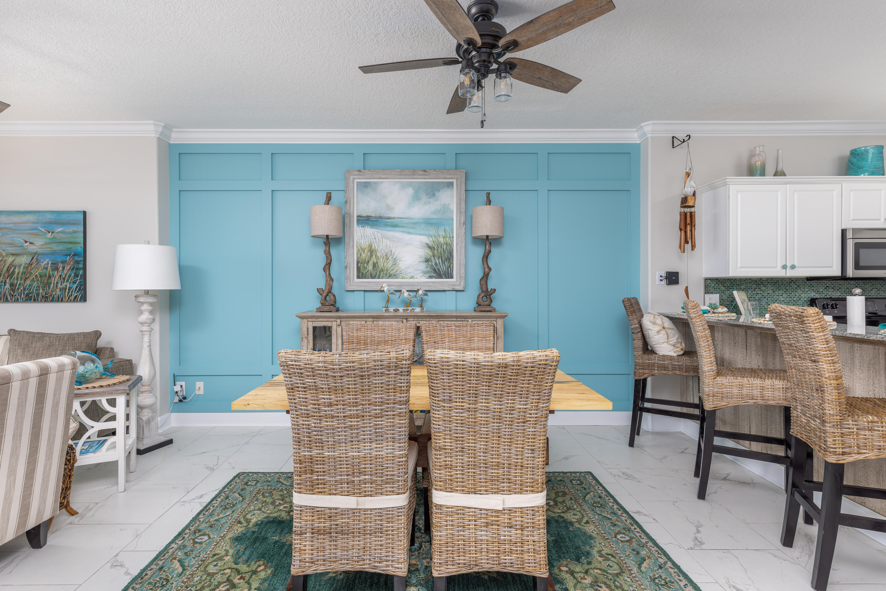 17545 Front Beach Road, Unit 1608 Panama City Beach, FL 32413 - Photo 7 of 26 Dining Area