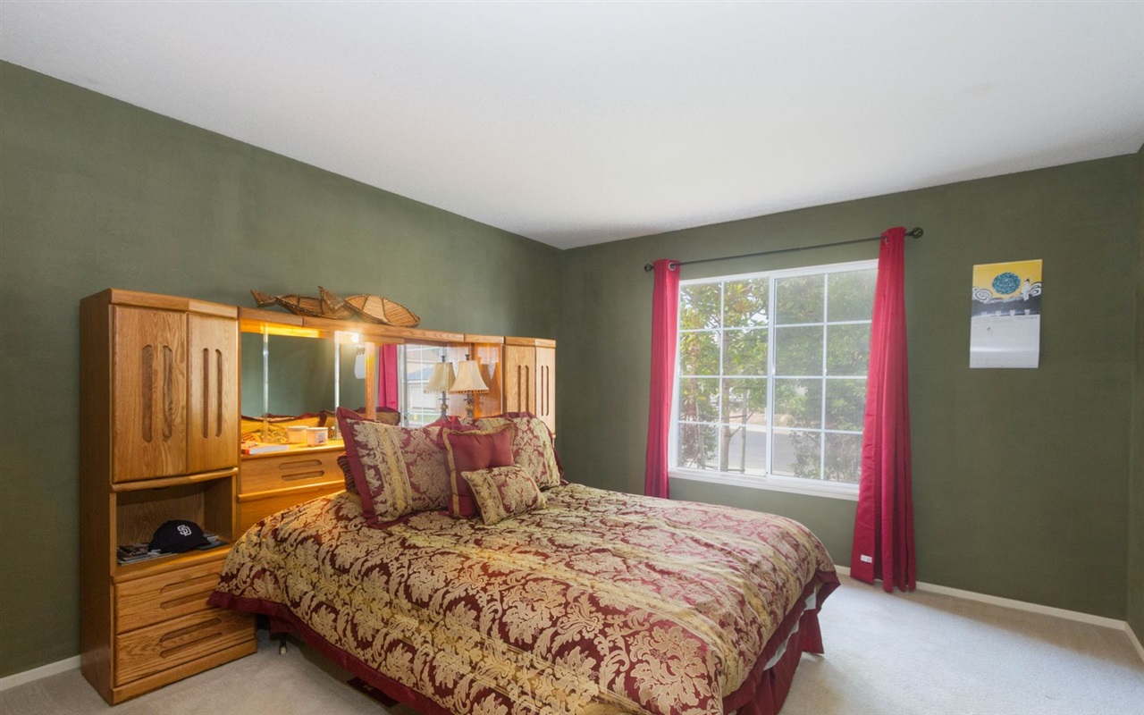 4309 Silver Spring Way Oceanside, CA 92057 - Photo 7 of 25 Downstairs Bedroom with En-Suite Bathroom.