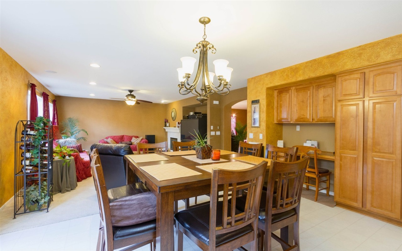 4309 Silver Spring Way Oceanside, CA 92057 - Photo 8 of 25 Open Concept Great Room.