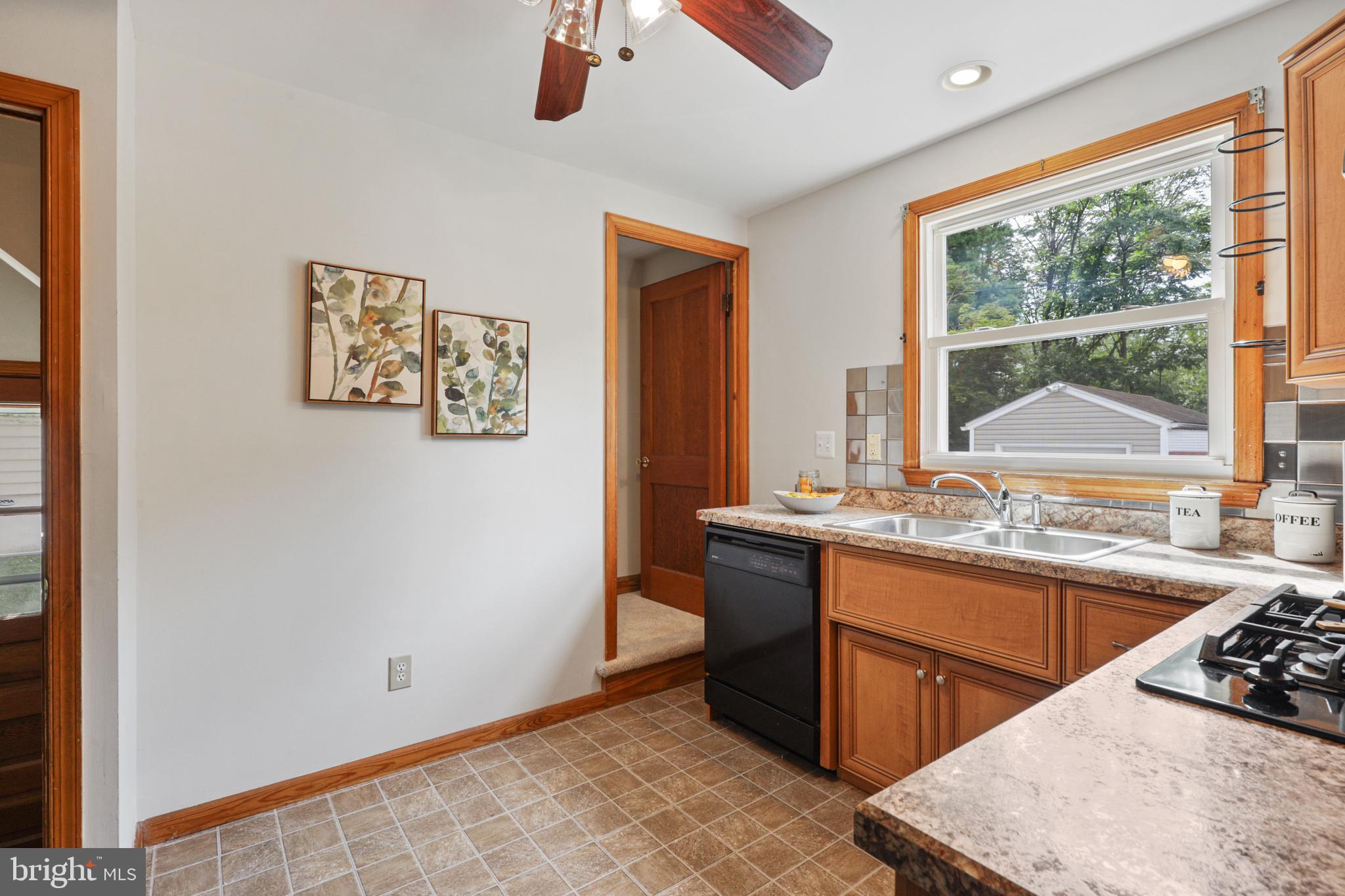 1107 Oakland Terrace Road Halethorpe, MD 21227 - Photo 13 of 42 Kitchen