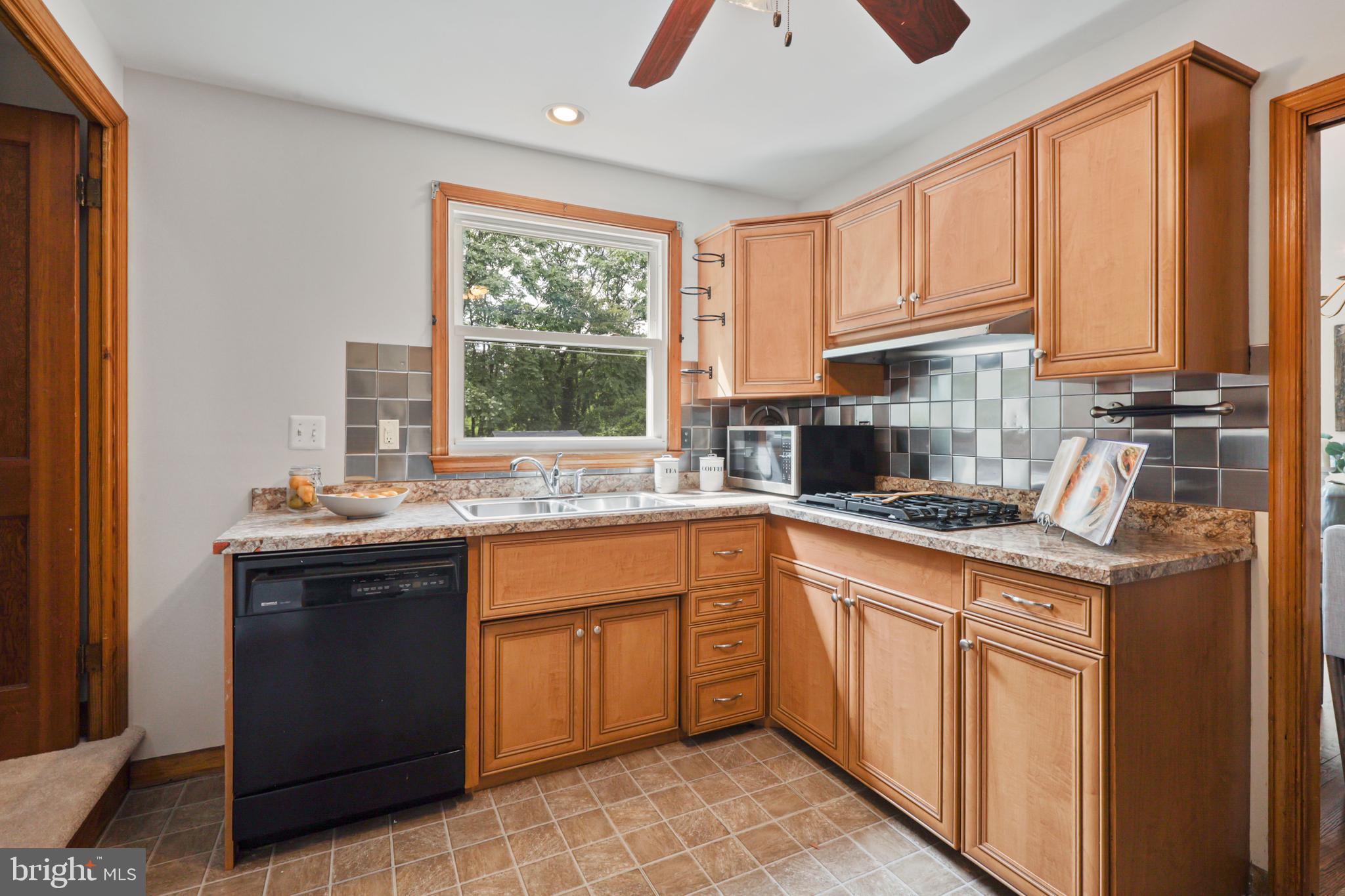 1107 Oakland Terrace Road Halethorpe, MD 21227 - Photo 14 of 42 Kitchen