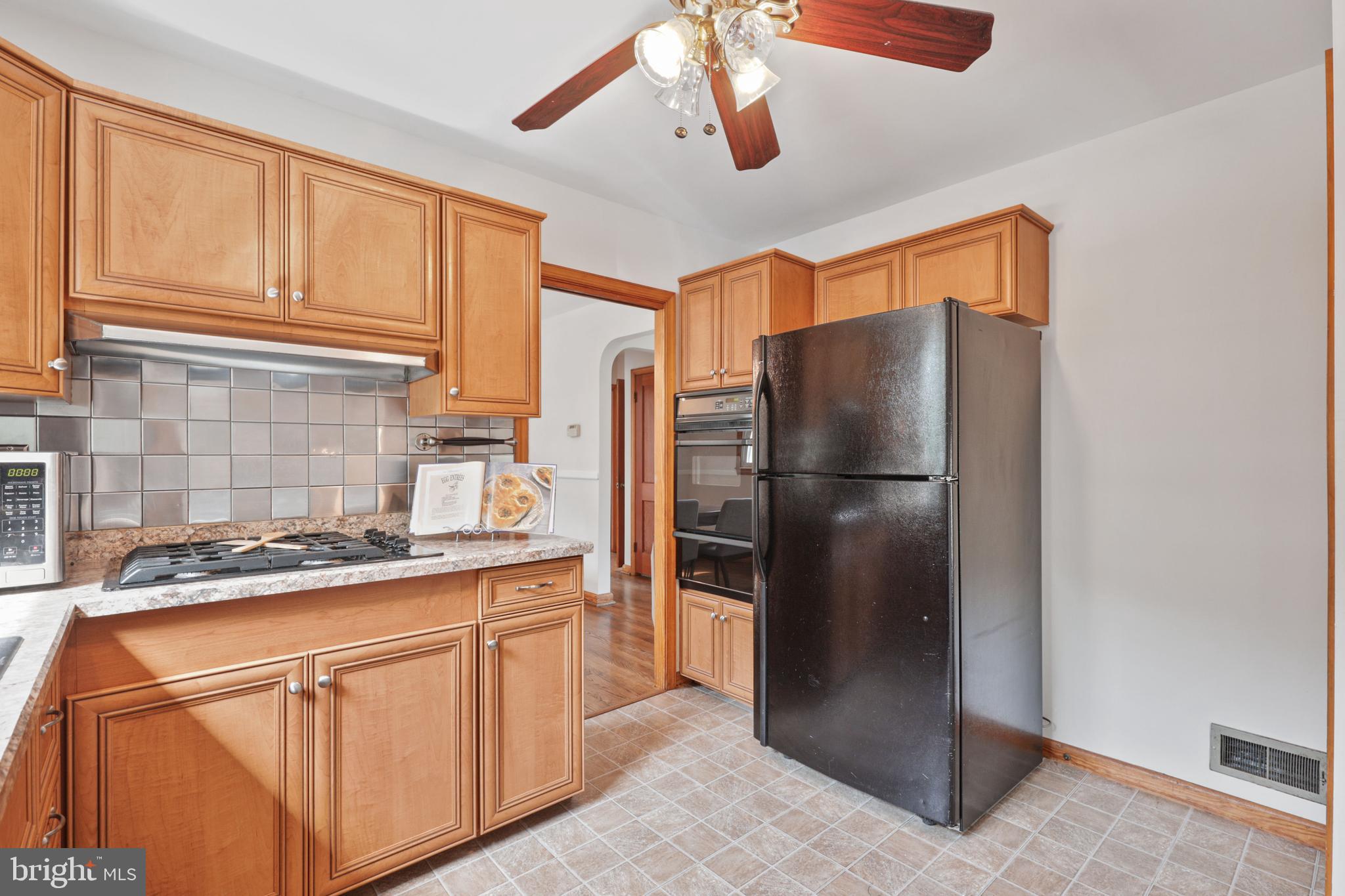 1107 Oakland Terrace Road Halethorpe, MD 21227 - Photo 15 of 42 Kitchen