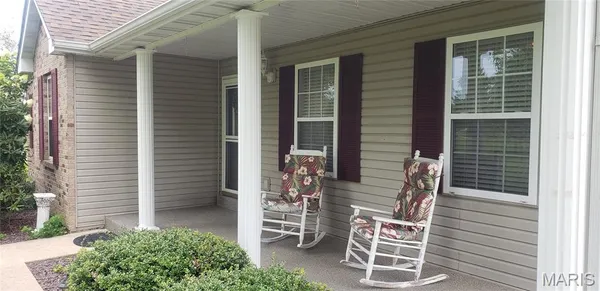 $469,500 | 222 Valley View Drive, Cuba, MO 65453