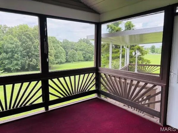 $469,500 | 222 Valley View Drive, Cuba, MO 65453