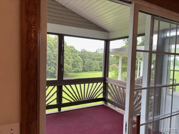 $469,500 | 222 Valley View Drive, Cuba, MO 65453