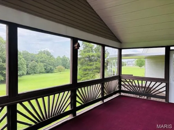 $469,500 | 222 Valley View Drive, Cuba, MO 65453