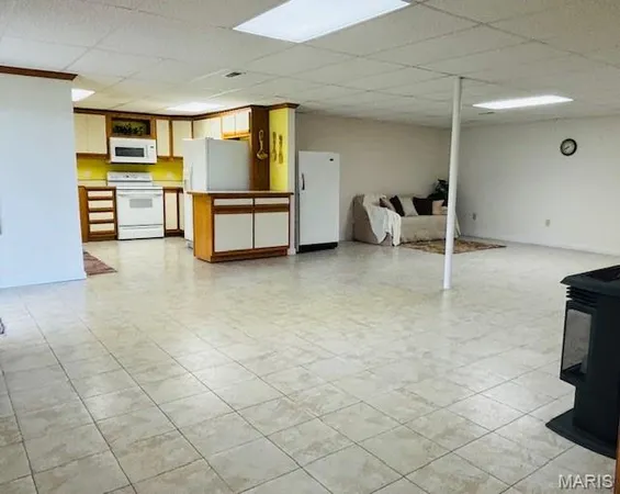 $469,500 | 222 Valley View Drive, Cuba, MO 65453