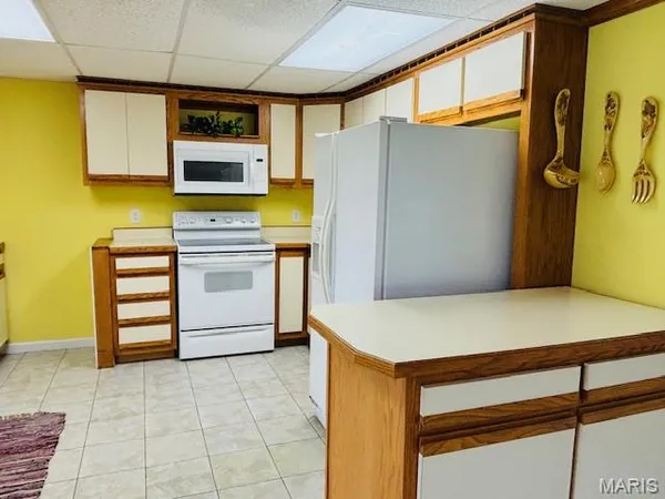 $469,500 | 222 Valley View Drive, Cuba, MO 65453