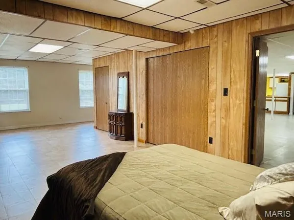 $469,500 | 222 Valley View Drive, Cuba, MO 65453