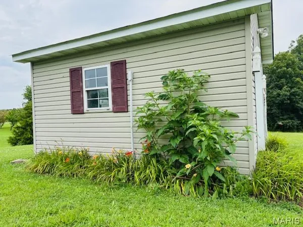 $469,500 | 222 Valley View Drive, Cuba, MO 65453