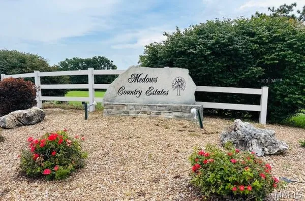 $469,500 | 222 Valley View Drive, Cuba, MO 65453