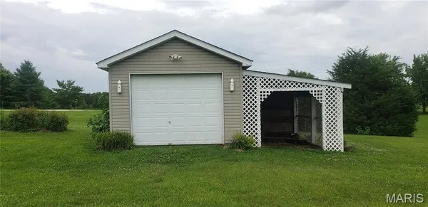 $469,500 | 222 Valley View Drive, Cuba, MO 65453