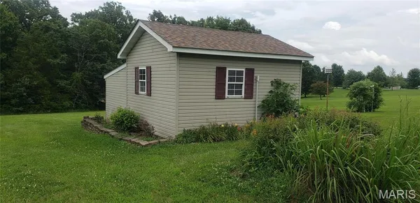 $469,500 | 222 Valley View Drive, Cuba, MO 65453