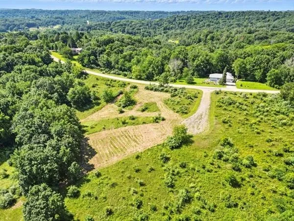 $650,000 | 352 Toboggan Court, La Valle, WI 53941