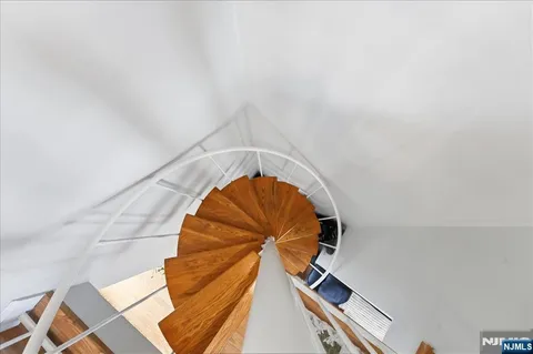 $589,000 | 133 Grand Street, Unit 401, Jersey City, NJ 07302