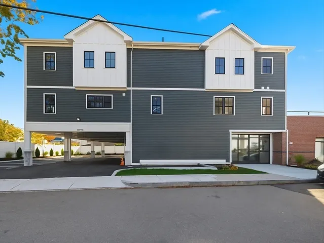 $728,000 | 50 North Payne Street, Unit 1, Quincy, MA 02169