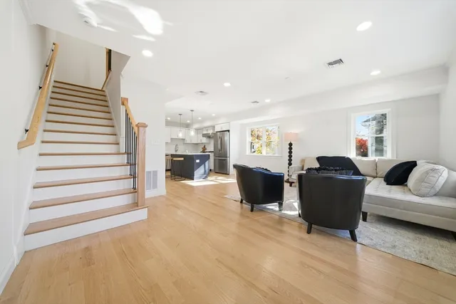 $728,000 | 50 North Payne Street, Unit 1, Quincy, MA 02169