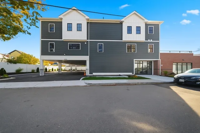 $728,000 | 50 North Payne Street, Unit 1, Quincy, MA 02169