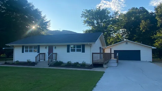 $245,000 | 8625 Boxwood Lane, Soddy Daisy, TN 37379