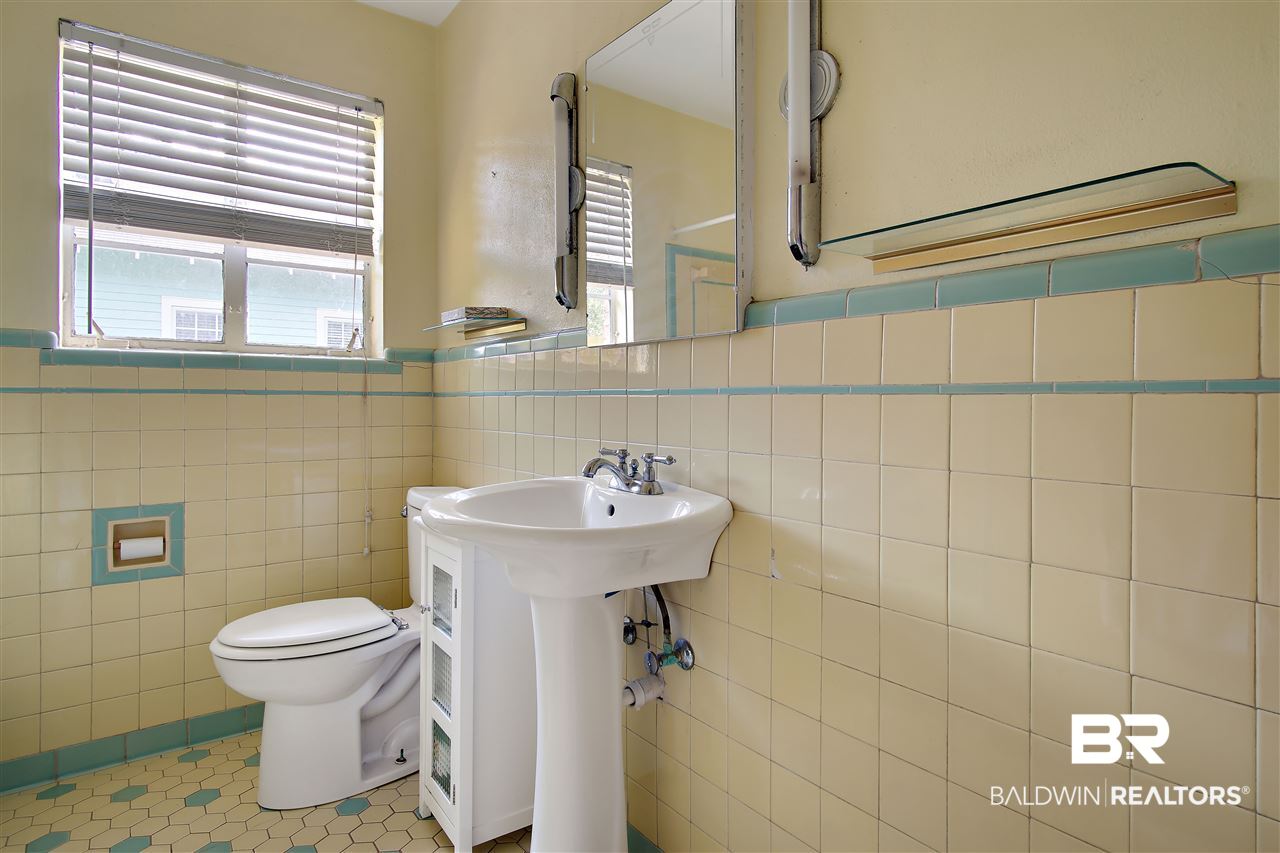 1159 Selma Street Mobile, AL 36604 - Photo 17 of 24