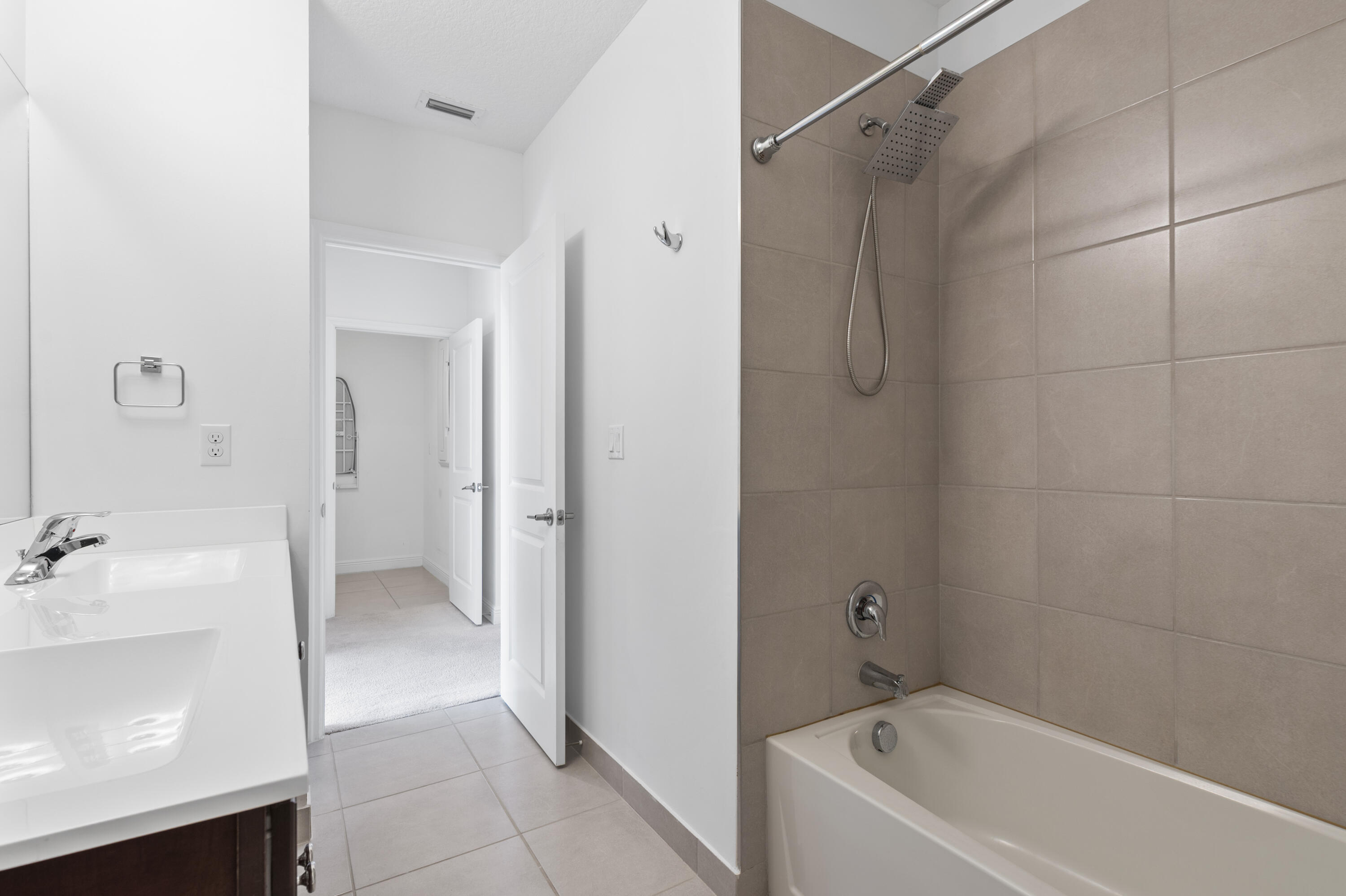 4352 Veleiros Avenue Lighthouse Point, FL 33064 - Photo 19 of 35 DSC_6567