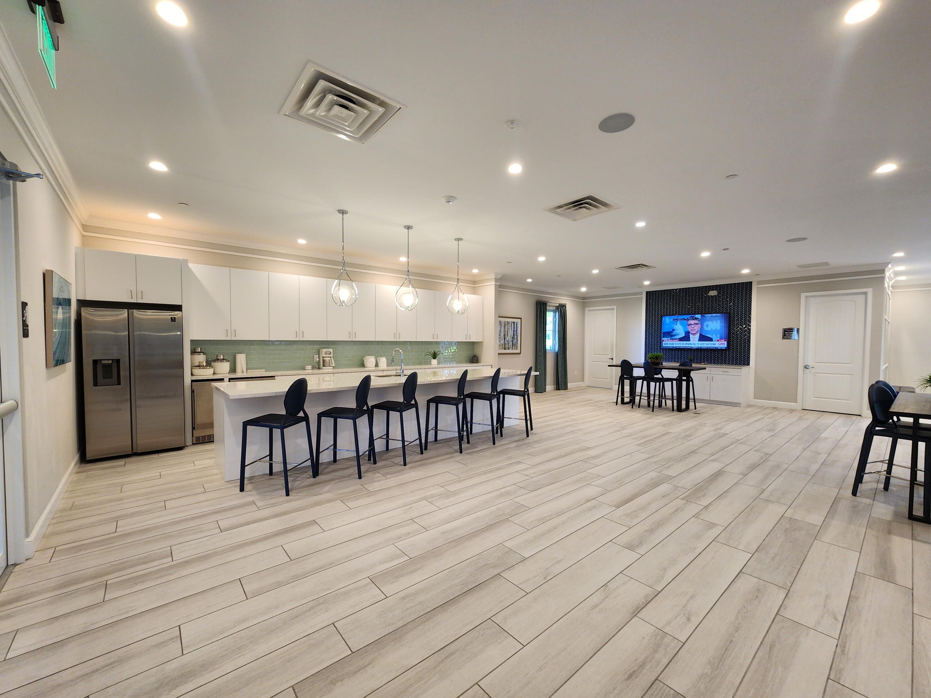 4352 Veleiros Avenue Lighthouse Point, FL 33064 - Photo 30 of 35 20250311_172317