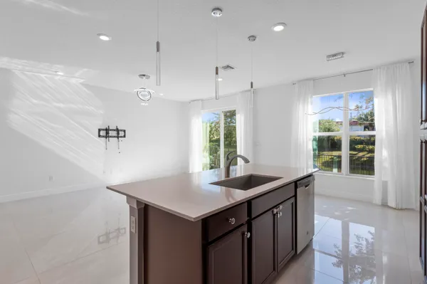 $3,499 | 4352 Veleiros Avenue, Lighthouse Point, FL 33064