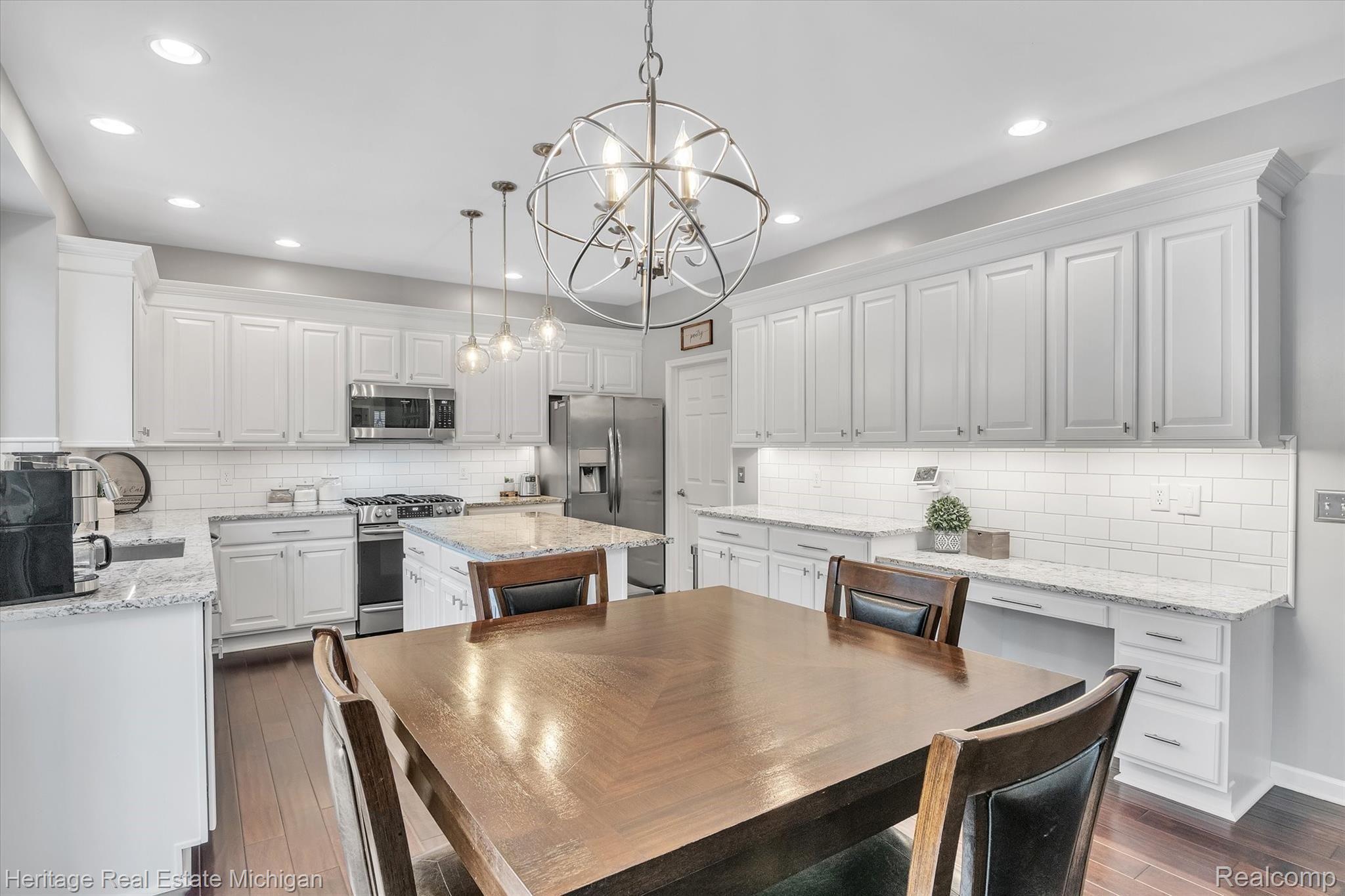 4274 Merriman Loop Howell, MI 48843 - Photo 16 of 66 Kitchen