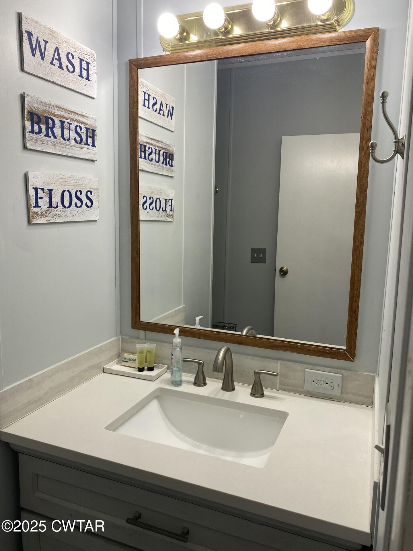 224 Kimberly Cove Ridgely, TN 38080 - Photo 17 of 18 Kimberly Bath 2
