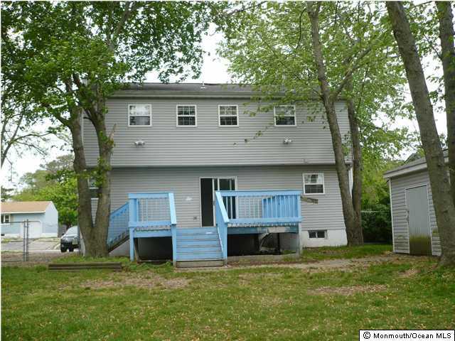 11 Amherst Road Toms River, NJ 08757 - Photo 2 of 3 a front view of house with yard