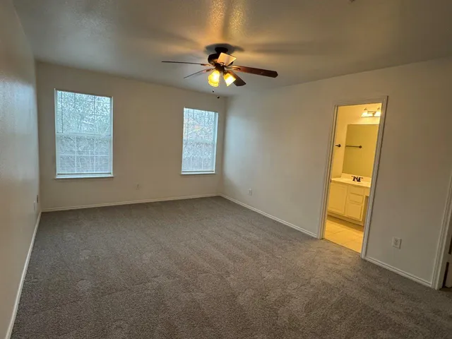 a view of empty room with window