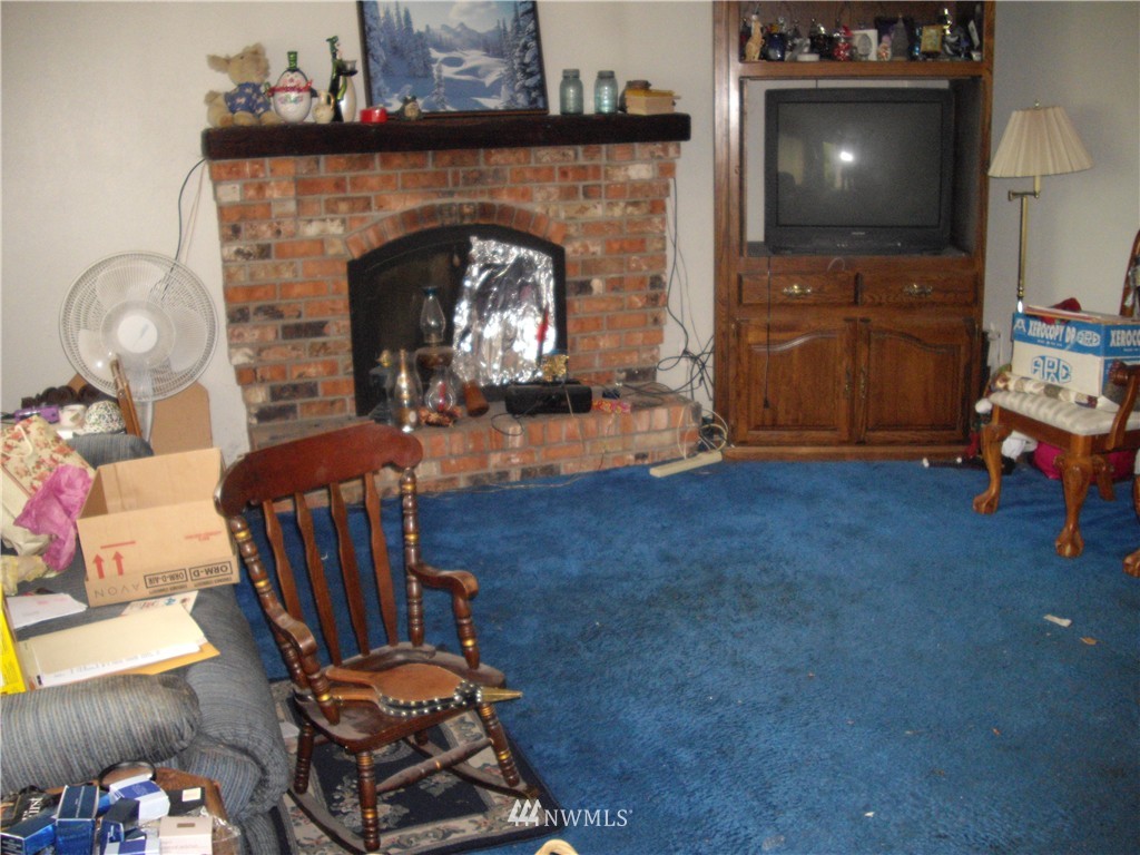 13510 178th Avenue Southeast Renton, WA 98059 - Photo 3 of 8 Gallery Image 3