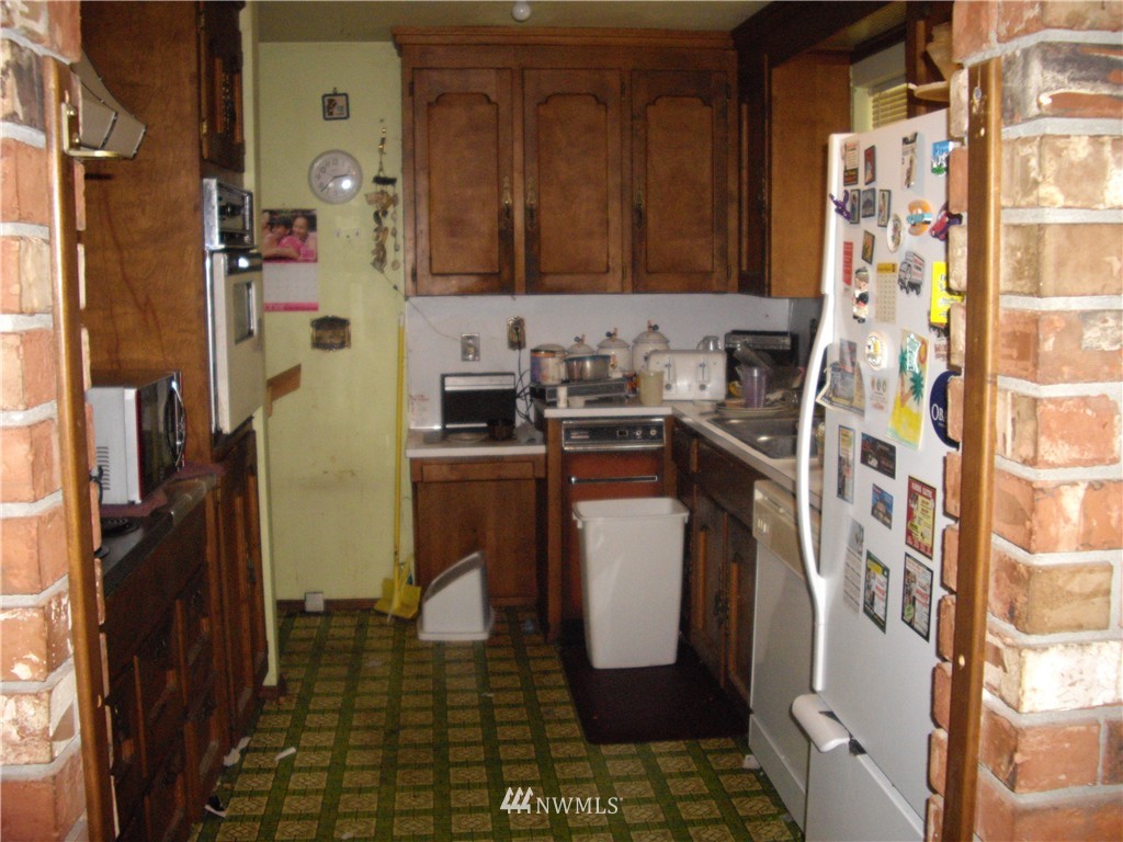 13510 178th Avenue Southeast Renton, WA 98059 - Photo 4 of 8 Gallery Image 4