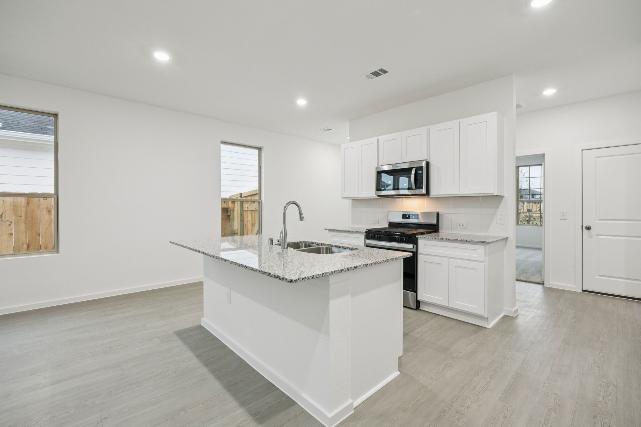 418 Point Nemo Street Crosby, TX 77532 - Photo 5 of 45