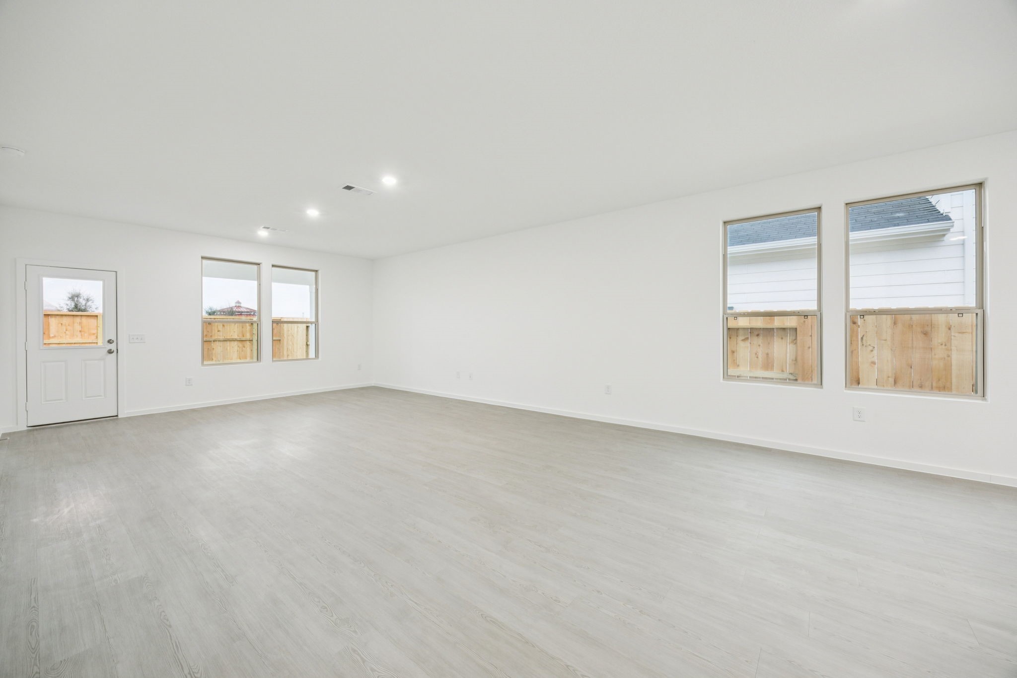 418 Point Nemo Street Crosby, TX 77532 - Photo 6 of 45