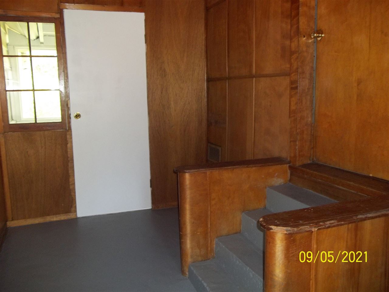 3018 South Center Road Burton, MI 48519 - Photo 9 of 14