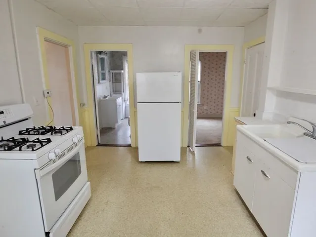 $690,000 | 17 Snell Street, Brockton, MA 02301