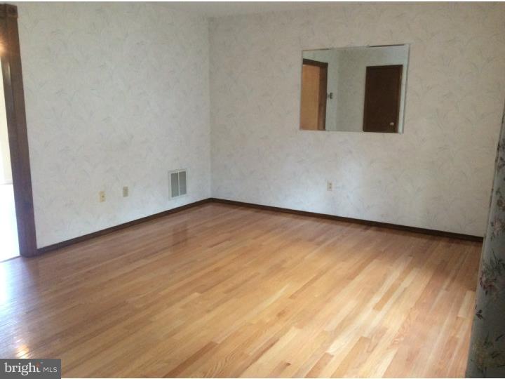 22 Bare Avenue Shillington, PA 19607 - Photo 10 of 24 Living Room