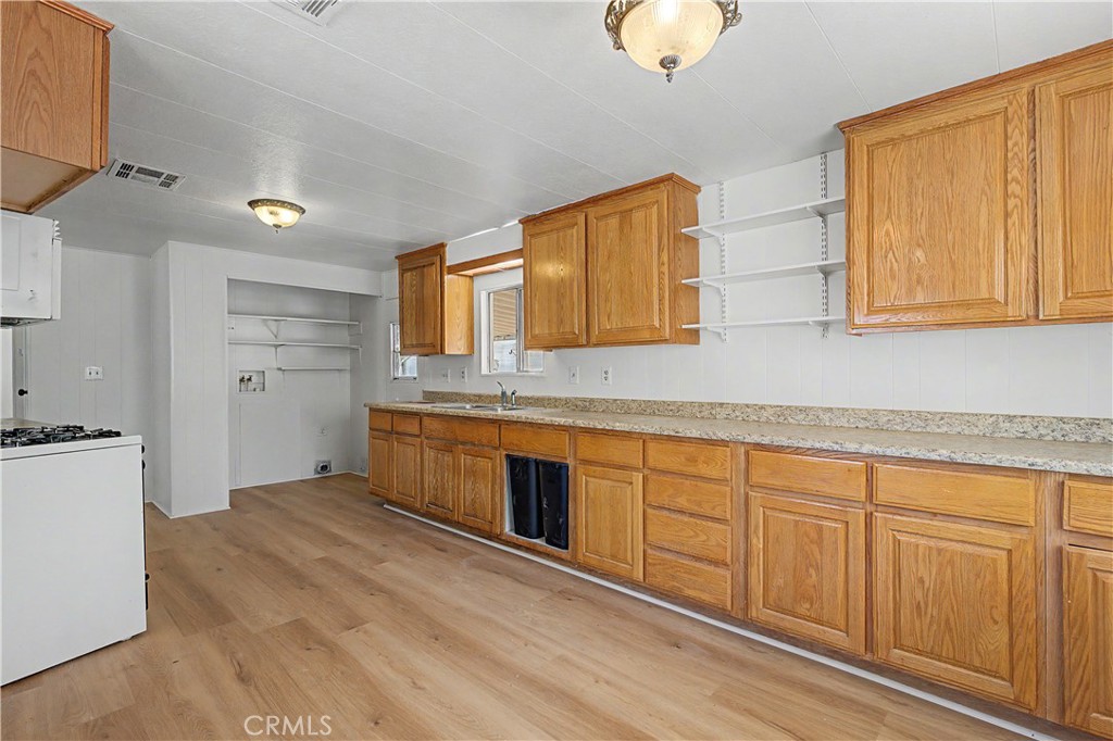 18580 Decker Road Perris, CA 92570 - Photo 6 of 30
