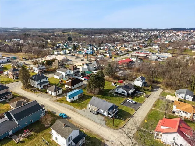 $185,000 | 278 East Smithfield Street, Mount Pleasant, PA 15666