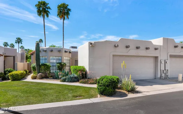 $629,000 | 4005 East Round Hill Drive, Phoenix, AZ 85028