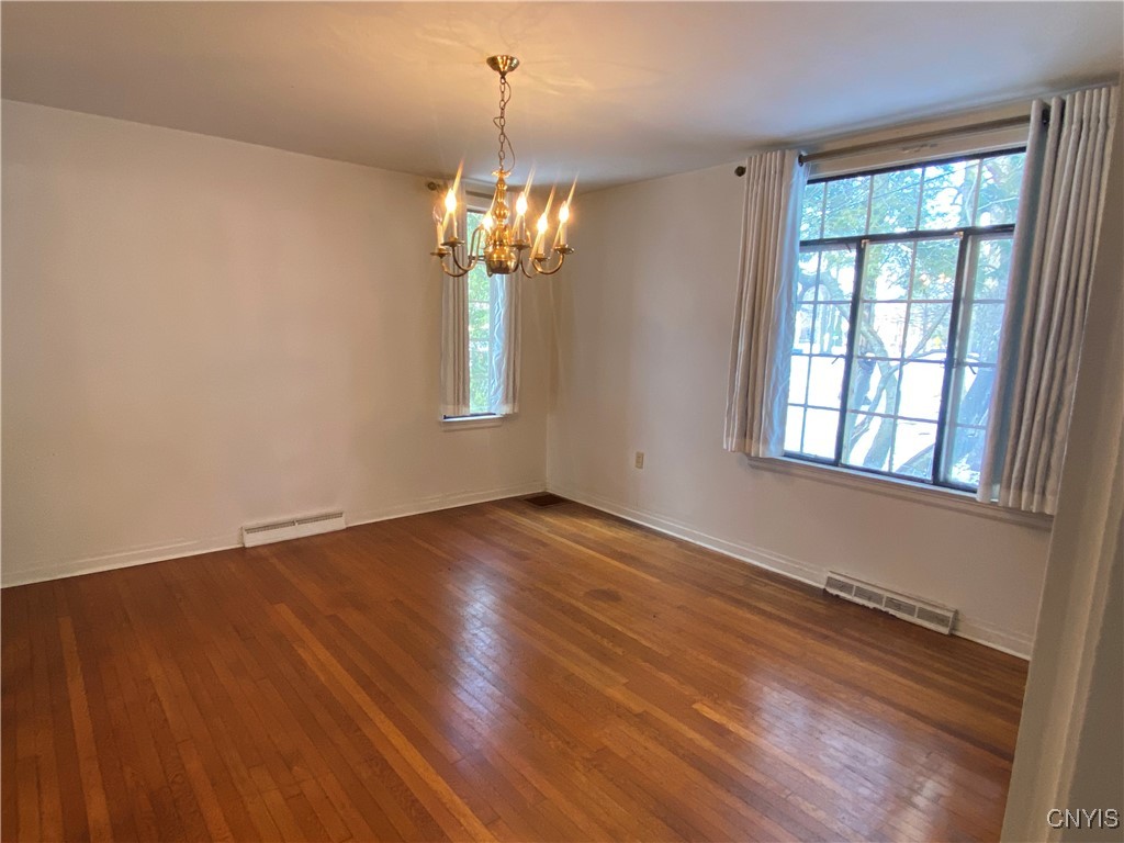 453 Main Street Oneida, NY 13421 - Photo 9 of 28