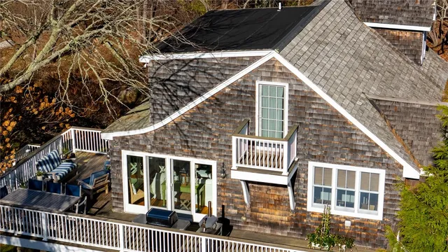 $3,300,000 | 43 Noyes Neck Road, Westerly, RI 02891