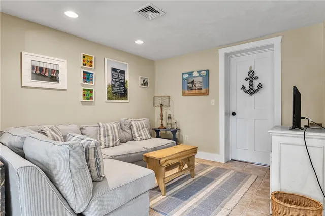 $3,300,000 | 43 Noyes Neck Road, Westerly, RI 02891