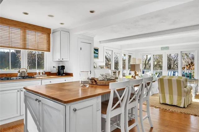 $3,300,000 | 43 Noyes Neck Road, Westerly, RI 02891