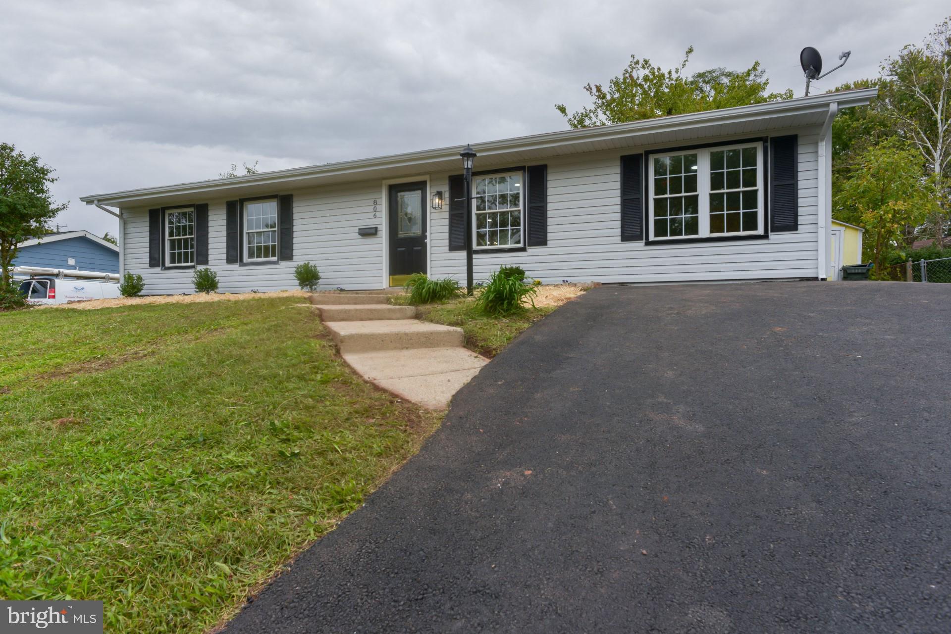 806 West Poplar Road Sterling, VA 20164 - Photo 1 of 33 Gallery Image 1